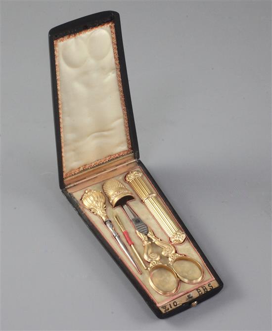A 19th century French gold and tortoiseshell piqué etui, 4.75in.